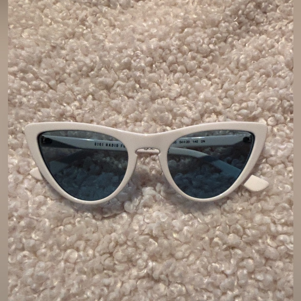 VOGUE Sunglasses - Picture 12 of 12